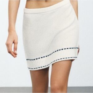 Zara NWT Elegant Cream Knit Skirt with Navy Accents